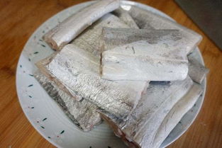 巧用腌制鹽，帶魚鮮香不腥的秘訣